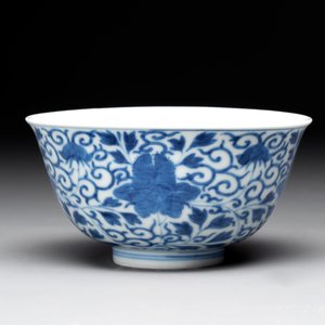 A Chinese blue and white bowl and a covered ink paste box, Guangxu and Jiangxi Ciye Gongsi mark, 19/20th C. — photo 3