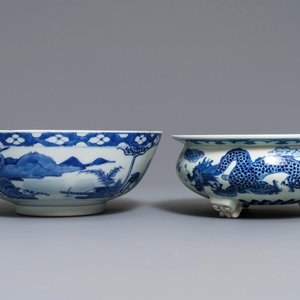 A Chinese blue and white bowl and a 'dragon' incense burner, 19th C. — 照片 5