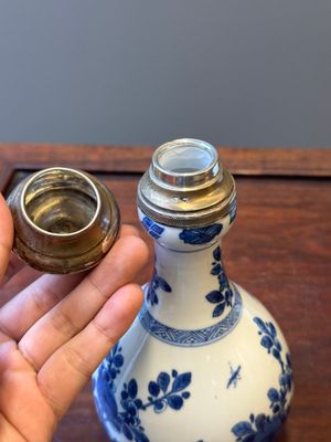 A Chinese blue and white bowl and a silver mounted vase, Shen De Tang Zhi 慎德堂製 mark, Kangxi — 照片 18