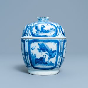 A Chinese blue and white bowl and cover with figurative medallions, Wanli — 照片 2