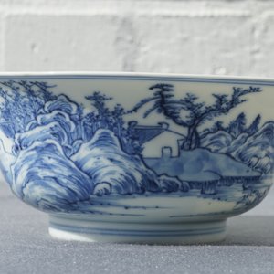 A Chinese blue and white bowl with a fine landscape, Yongzheng mark and of the period — photo 8