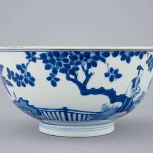 A Chinese blue and white bowl with a rabbit, Kangxi — photo 3
