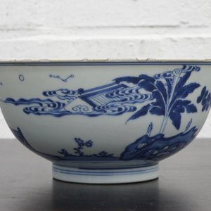 A Chinese blue and white bowl with a rabbit, Kangxi — photo 10