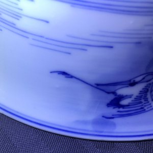 A Chinese blue and white bowl with a river scene, Kangxi — photo 9