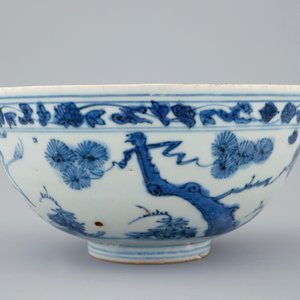 A Chinese blue and white bowl with cranes, Ming Dynasty — photo 3