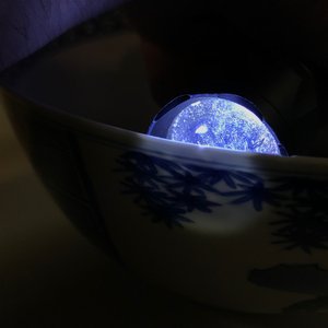 A Chinese blue and white bowl with floral and narrative panels, Kangxi mark and of the period — photo 11