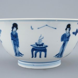 A Chinese blue and white bowl with long Eliza, Kangxi mark and of the period — photo 2