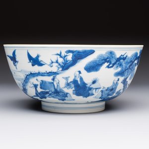 A Chinese blue and white bowl with scholars among cranes and deer, Kangxi mark and of the period — 照片 1