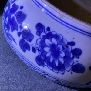 A Chinese blue and white box and cover, Kangxi — photo 24