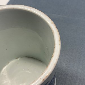 A Chinese blue and white brush pot, Chenghua mark, Kangxi — 照片 12