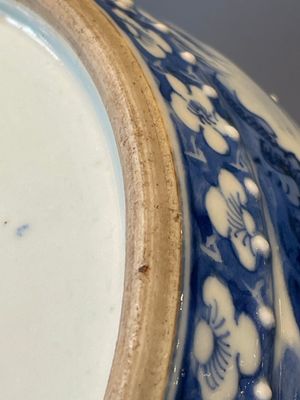 A Chinese blue and white brush washer and two seal paste boxes and covers, Qianlong mark, 19th C. — 照片 15