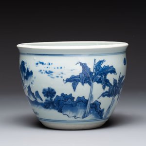 A Chinese blue and white 'Buddhist lion and elephant' scroll jar or jardinière, Transitional period — foto 3