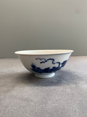 A Chinese blue and white 'Buddhist lion' bowl, Yongzheng mark and period — 照片 1