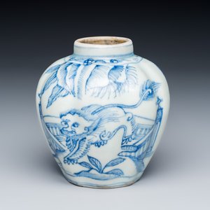 A Chinese blue and white 'Buddhist Lion' jarlet — foto 1