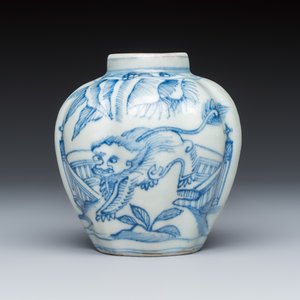 A Chinese blue and white 'Buddhist Lion' jarlet — foto 2