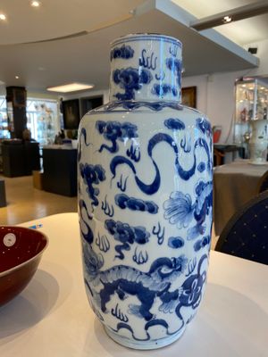 A Chinese blue and white 'Buddhist lions' vase and a 'langyao' bowl, 19/20th C. — 照片 2