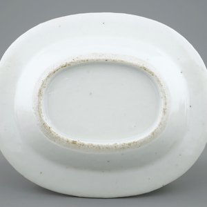 A Chinese blue and white butter tub on stand, Qianlong, 18th C. — photo 3