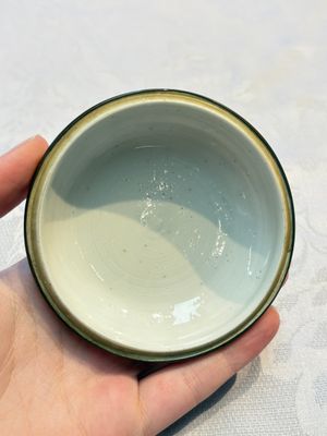 A Chinese blue and white 'Calligraphic' plate, a saucer, a box and a cup for the Thai market, Bao Zhu Li Ji 寶珠利記 and Man Tang Fu Ji 滿堂福記 mark, 19th C. — photo 8
