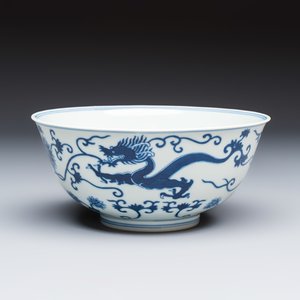 A Chinese blue and white 'Cao Long' bowl — foto 1