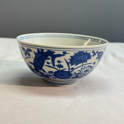 A Chinese blue and white 'Carp' bowl — foto 4