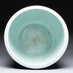 A Chinese blue and white 'carp' fish bowl, Longqing mark, 20th C. — photo 5
