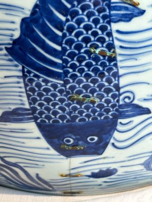 A Chinese blue and white 'carp' fishbowl, Kangxi — photo 14