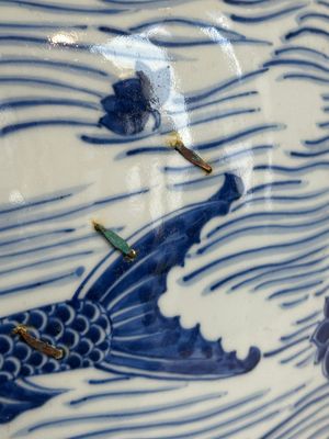 A Chinese blue and white 'carp' fishbowl, Kangxi — photo 15