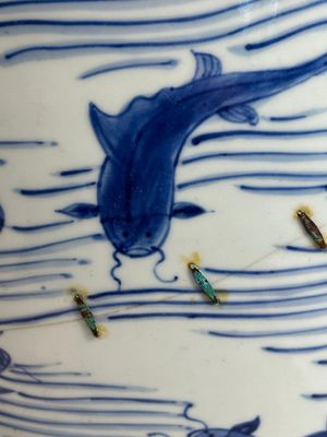 A Chinese blue and white 'carp' fishbowl, Kangxi — photo 19