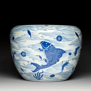 A Chinese blue and white 'carp' fishbowl, Kangxi — photo 3
