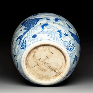 A Chinese blue and white 'carp' fishbowl, Kangxi — photo 6