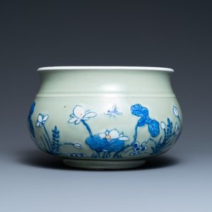 A Chinese blue and white celadon-ground censer, Kangxi — photo 4