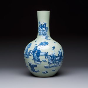 A Chinese blue and white celadon-ground 'Sanxing' bottle vase with relief design, 19th C. — photo 1