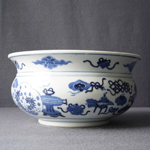 A Chinese blue and white censer with antiquities, Kangxi — photo 11