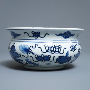 A Chinese blue and white censer with antiquities, Kangxi — photo 4
