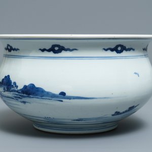 A Chinese blue and white censer with figures in a landscape, Kangxi — photo 3