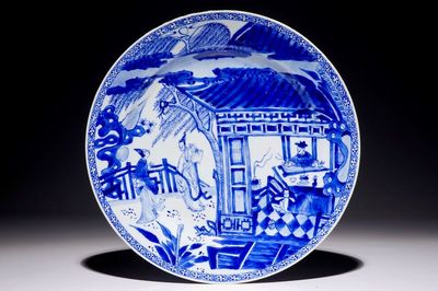 A Chinese blue and white charger with a scene from "The Romance of the Western Chamber", Yongzheng