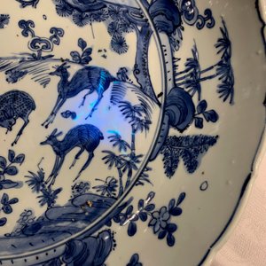 A Chinese blue and white charger with deer, birds and insects, Jiajing — 照片 4
