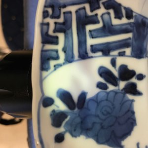 A Chinese blue and white charger with Long Eliza, Kangxi mark and of the period — photo 11