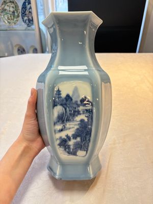 A Chinese blue and white claire-de-lune-ground 'landscape' vase, Yongzheng mark, 19th C. — photo 1
