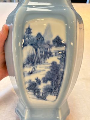 A Chinese blue and white claire-de-lune-ground 'landscape' vase, Yongzheng mark, 19th C. — photo 7