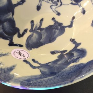 A Chinese blue and white conical bowl: "Horses of Mu Wang", Kangxi — 照片 12