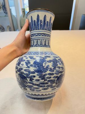 A Chinese blue and white copper-mounted 'cranes among clouds' vase, 18th C. — photo 1