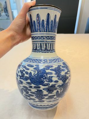 A Chinese blue and white copper-mounted 'cranes among clouds' vase, 18th C. — photo 3