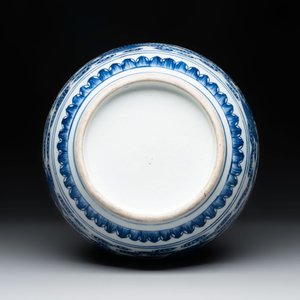 A Chinese blue and white copper-mounted 'cranes among clouds' vase, 18th C. — photo 5