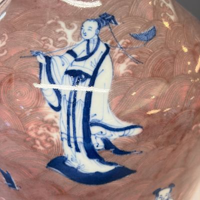 A Chinese blue and white copper-red-ground 'Eight Immortals and Shoulao' vase, Jiaqing mark and of the period — foto 11