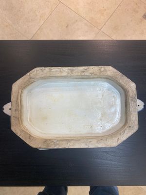 A Chinese blue and white covered tureen, a dish and four plates, Qianlong — photo 21