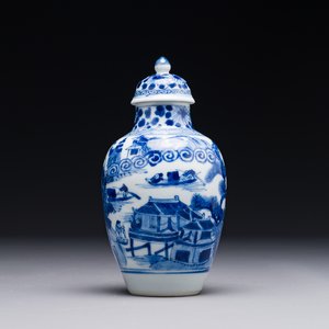 A Chinese blue and white covered vase with fishermen in a river landscape, jade mark, Kangxi — photo 1