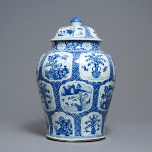 A Chinese blue and white covered vase with floral and landscape panels, Kangxi — 照片 2