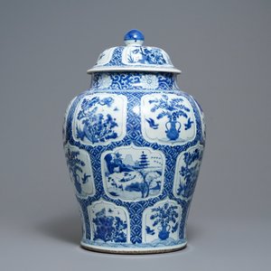 A Chinese blue and white covered vase with floral and landscape panels, Kangxi — 照片 4