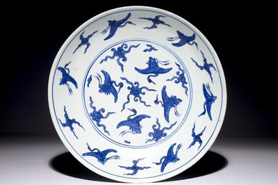 A Chinese blue and white "crane" charger, Ming, Jiajing